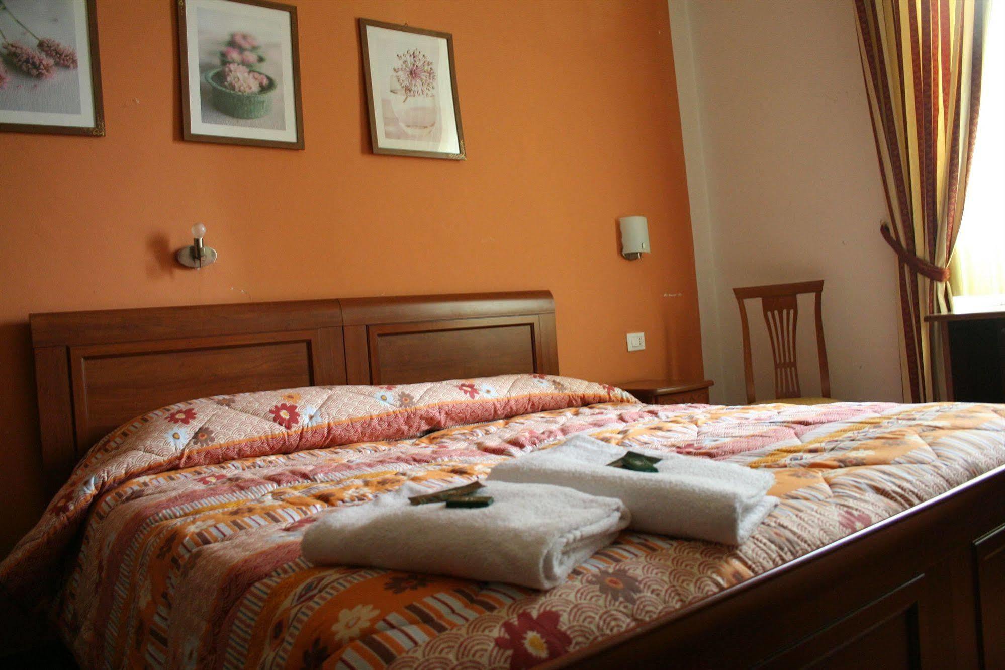 Hotel Edy Milano Ngoại thất bức ảnh